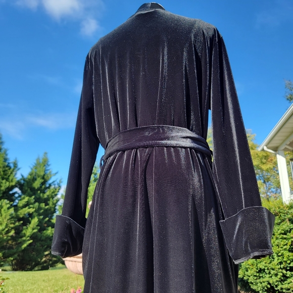 GILLIGAN & O'MALLEY ♡ Gorgeous Vintage SOFT Black Midi Velvet Robe with Belt S/M - Picture 6 of 17